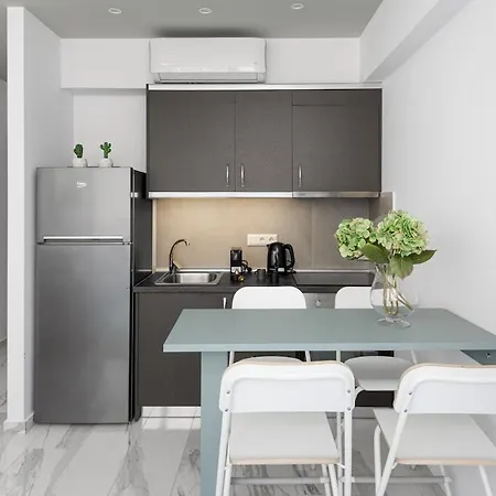 Innovative Majestic Corner In Ladadika Thessaloniki