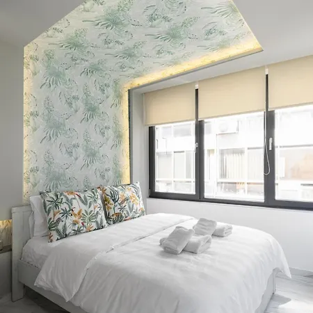 Apartment Innovative Majestic Corner In Ladadika